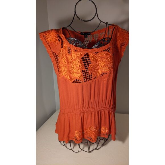 Beautiful Lady’s Embroidered Size S, BOHO sleeveless top - Picture 1 of 11